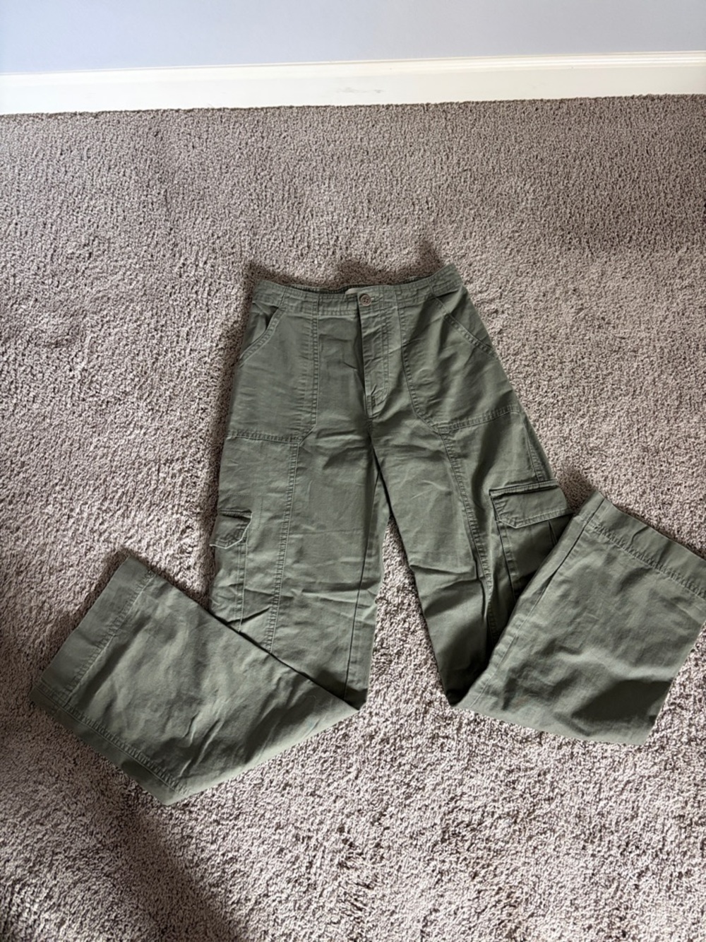 Abercrombie & Fitch green straight leg cargo pants